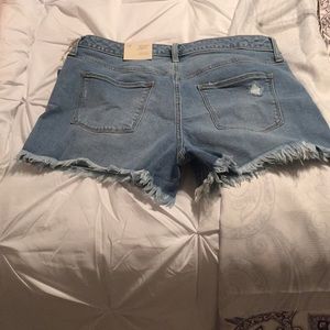 Jean shorts NWT